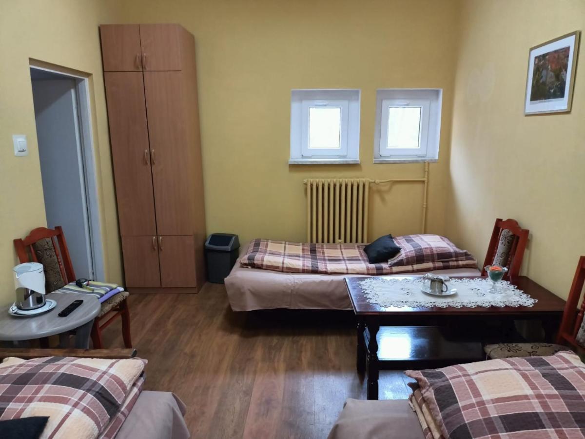 Motel Sportowy Osir 야우르 외부 사진